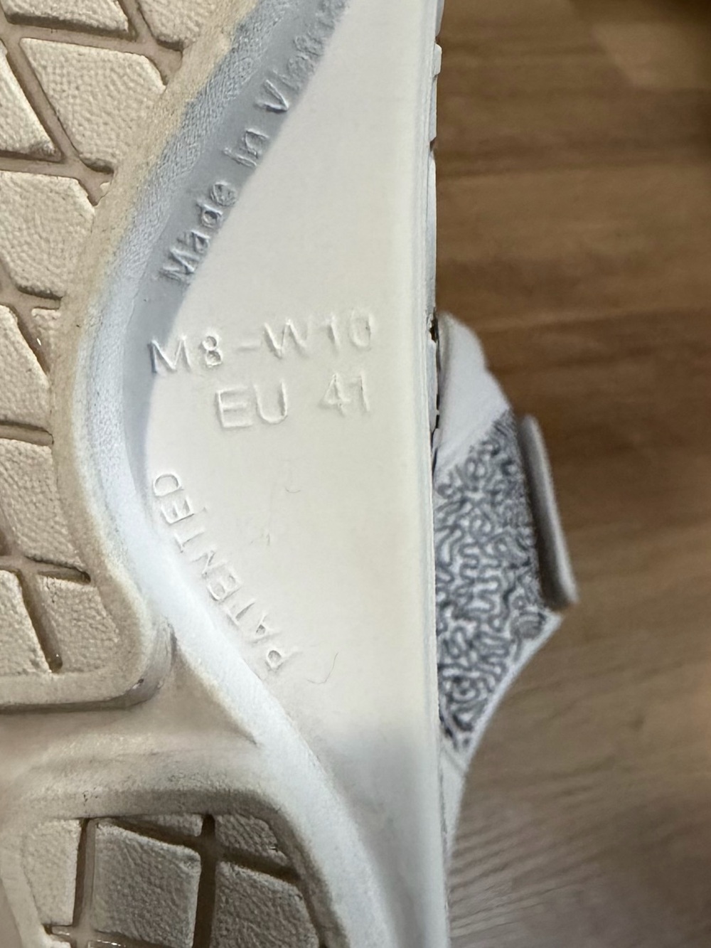 OOFOS OOahh Sport Flex Limited Slide White Labyrinth Size M8/W10 - Picture 11 of 12